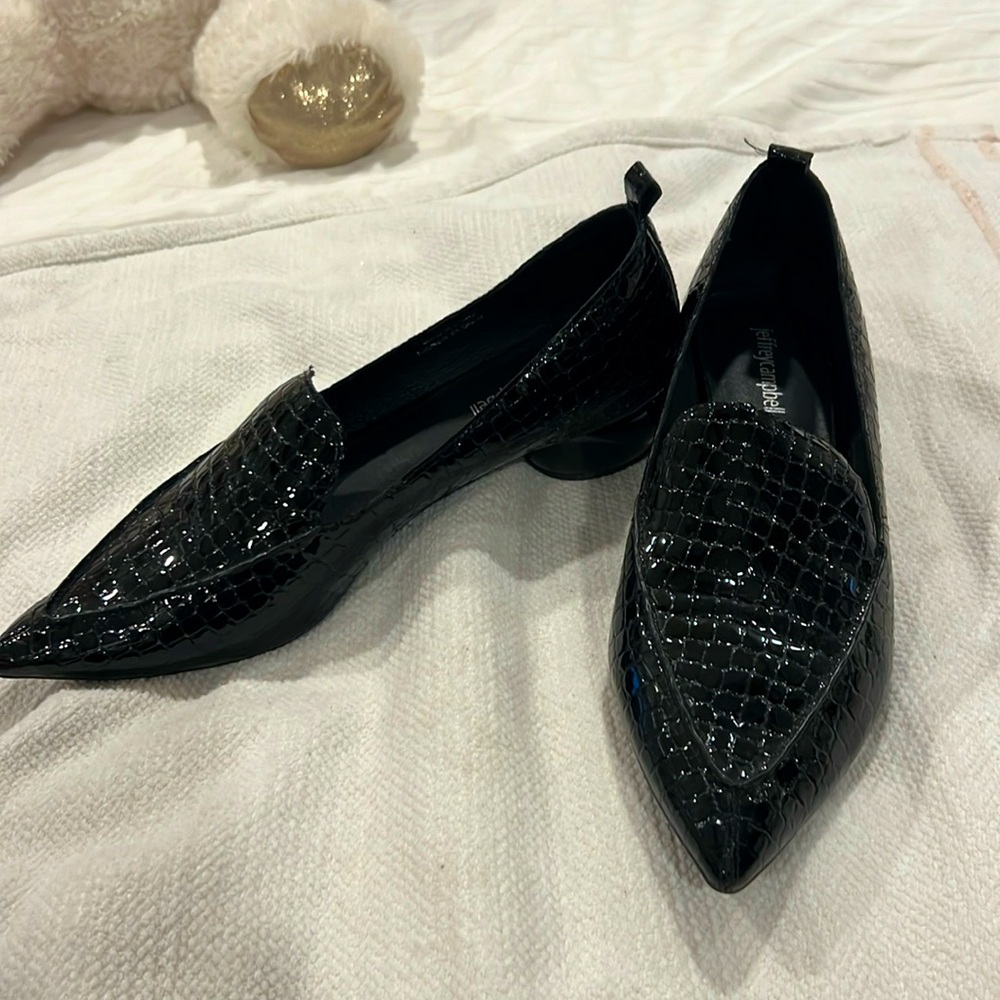Worn once black shoes
